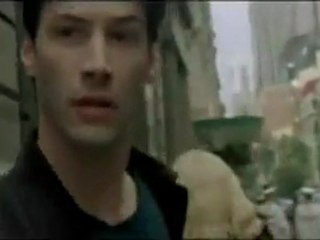 la matrice est un systeme (la femme en robe rouge)