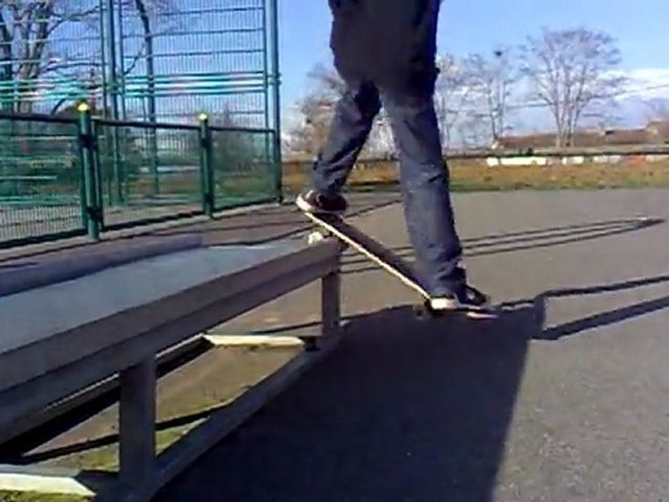 MON PREMIER BOARDSLIDE