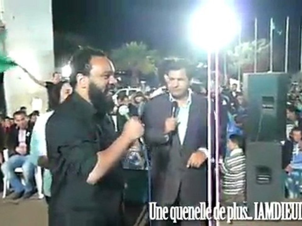 Dieudonné , sur le bunker de Khadafi // Quenelle géostationnaire﻿﻿