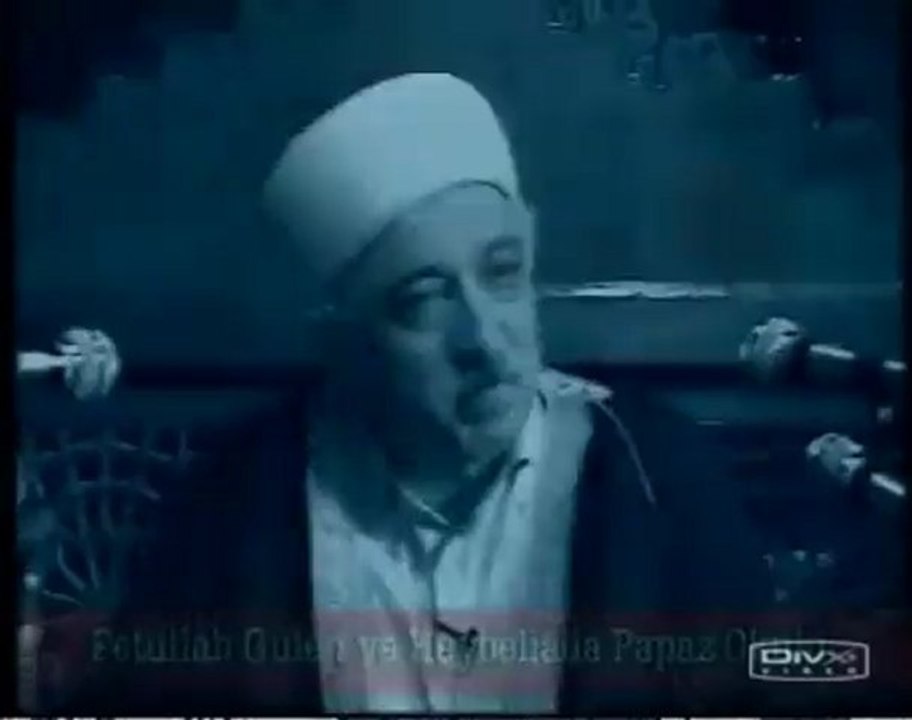 Fethullah Gülen - Papa eli öpme merasimi
