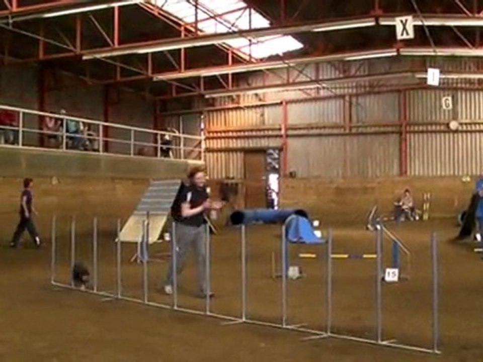 Annick et Chispa - Officielle S3 - Bulle 02.04.2011