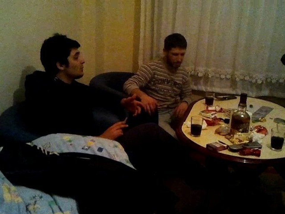 kuruyla yas 4 kafadar kafalar fenaaaaaa =))))))) 2