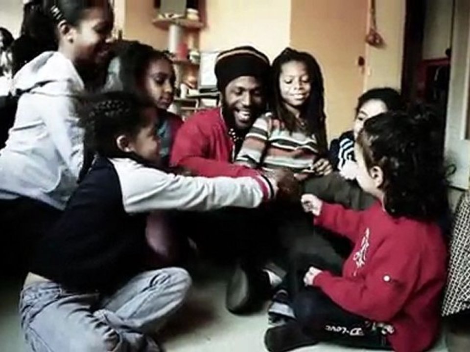 TIWONY - L'UNION FAIT LA FORCE [ALBUM CITÉ SOLEIL DS LES BACS le 2/05/11]