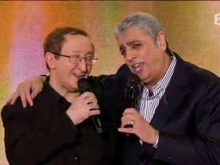 Enrico MACIAS chante en berbère (kle), quoi de plus normal.