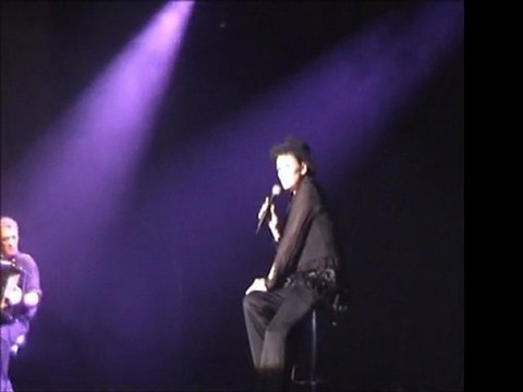 Pari Paname . Florence Favry :chant . Gilbert Troger :accordéon numérique.orchestre guinguette,animations guinguette,repas des ainés,des anciens,accordéon et chant,duo musical,