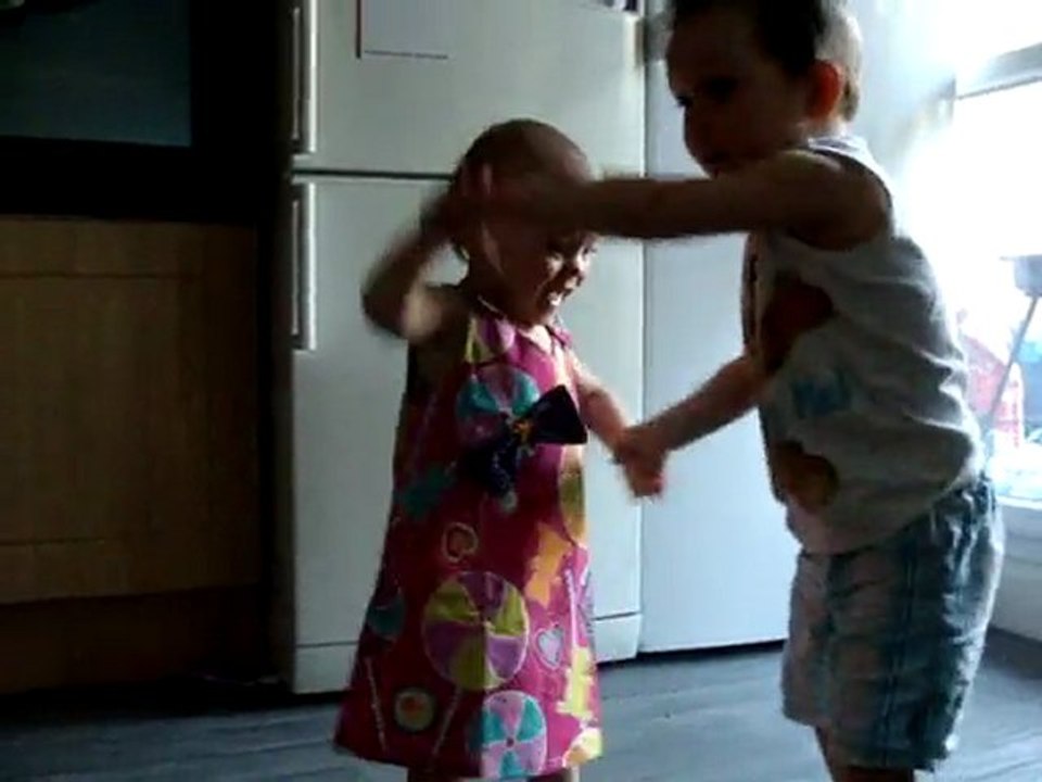 Alex et sa belle robe !