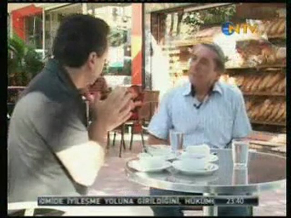 dondurma Vedat milor_yaşar çarlının dondurma evi