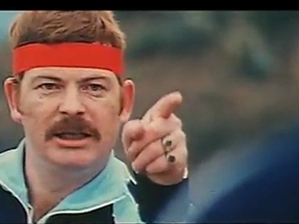 L'EXÉCUTEUR DÉFIE L'EMPIRE DU KUNG-FU - Godfrey Ho - 1982 --- (combat)