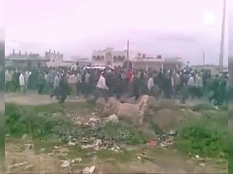 Syrian police release scores of protesters