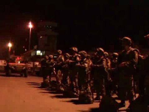 L'armée française prend le contrôle de l'aéroport d'Abidjan [cote d'ivoire]