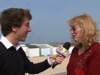 Calaisis TV : Qui s'y frotte s'y Pique - casser du sucre sur le dos