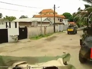 Fransa vatandaşlarını Fildişi Sahili'nden tahliye ediyor