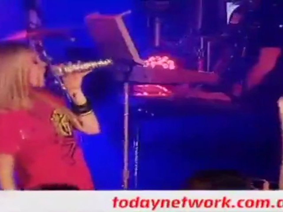 Avril Lavigne - Sk8er Boi Live  At 2DayFm World Famous Rooftop