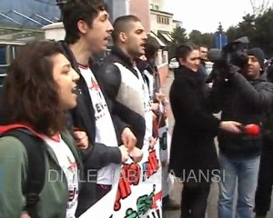 Devrimci Liseliler ÖSYM'nin Önünde Zincirli Eylem