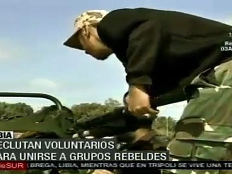 Entrenan en Libia voluntarios contra Al Gaddafi