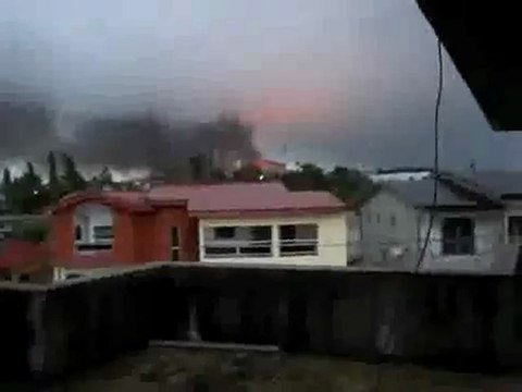 L'ARMEE FRANCAISE ATTAQUE LES CIVILES DE COTE D'IVOIRE - FRENCH ARMY ATTACK CIVILS IN IVORY COAST 2