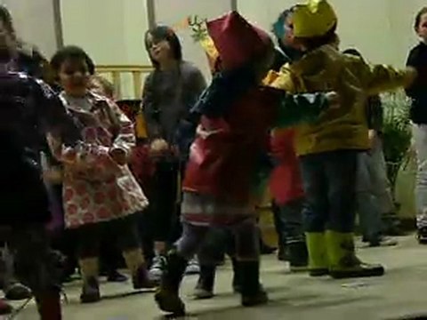 Maëlie (spectacle d'école 19/03/2011)