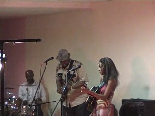 Les hommes Monik tenday