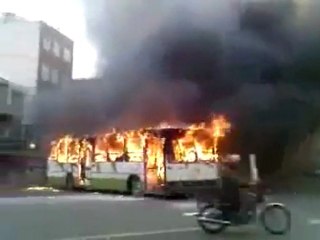 Pirouzie Maa - Khizesh  Jonbeshe Sabz   جنبش سبز پيروزى ما - موسيقى اعتراضى