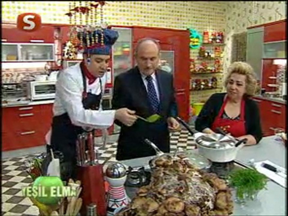 Kadir Topbaş Ve Semra Özal Yeşil Elma'da