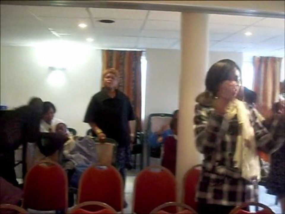 Fin de culte dans la joie