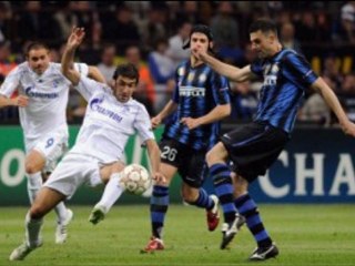 Inter 2-5 Schalke Stankovic wonder-strike, Raul great-finish, Chivu red-card