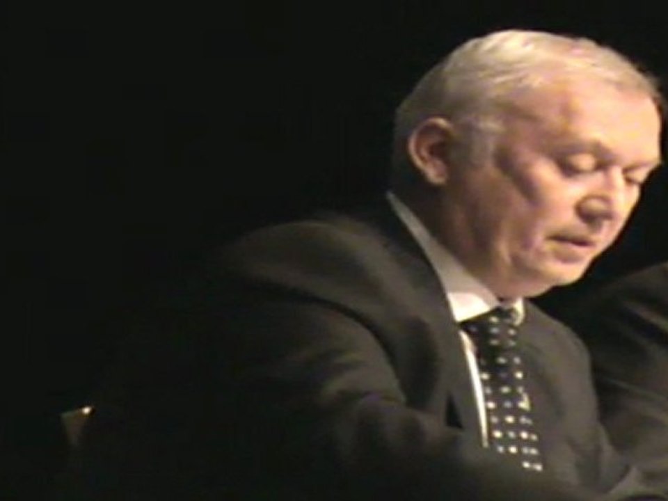 (4) - 04 Nisan 2011 İstanbul SMMM Odasının Cevahir Otelde Düzenlemiş Olduğu Kurumlar Vergisi Seminerinden Kesitler