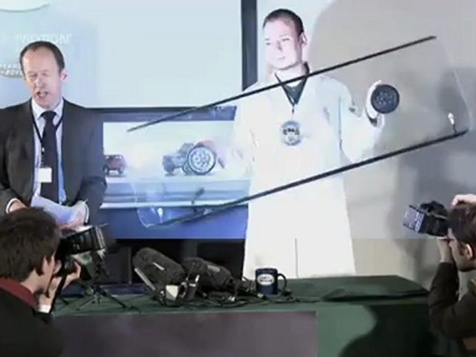 Land Rover Introduce the Self-Levelling Tax Disc Holder