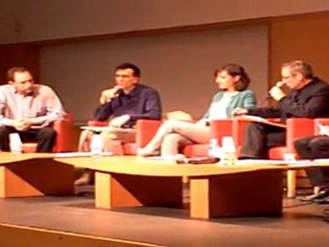 Emmanuel Gachet présente la politique de commandes publiques durables de Nantes.