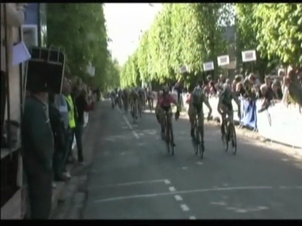 AU TOUR DES JUNIORS