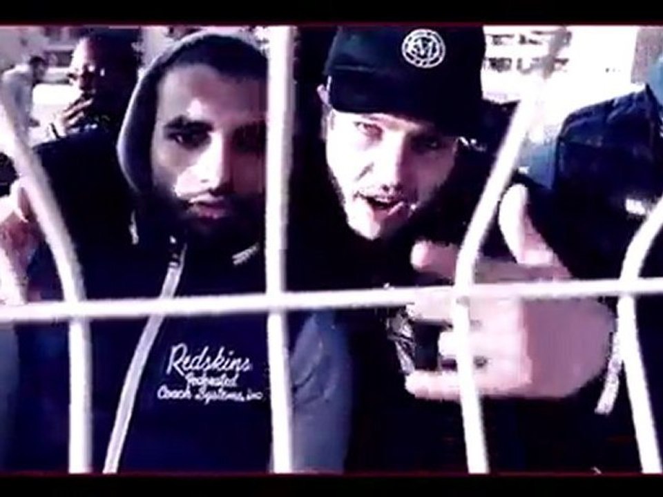 LANIAC - " Atterrissage Forcé "  [clip]