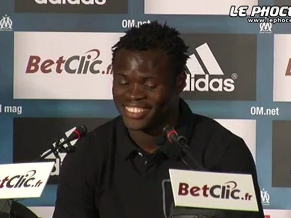 Transfert : Taiwo s'amuse avec la presse