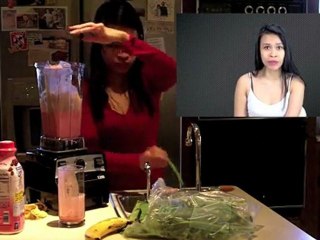 Green Smoothie: Strawberry Banana Smoothie plus Kale