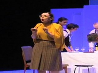 Orgueil, poursuite et décapitation... l'hystérie en famille !