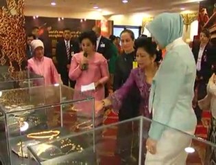 Bayan Gül’ün Endonezya Temasları