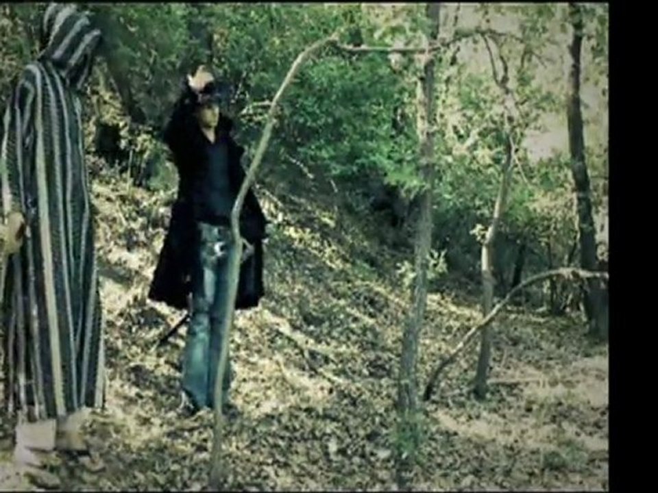 E14S01 Ancestral Earth - Perdu dans la forêt.