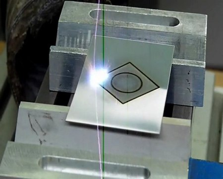 Découpe avec laser LASER CHEVAL LEM 2 50W