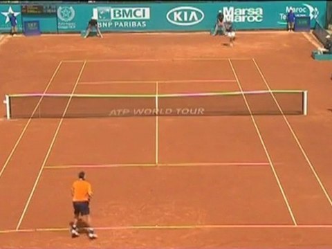 Casablanca, Hidalgo KO, Starace ai quarti