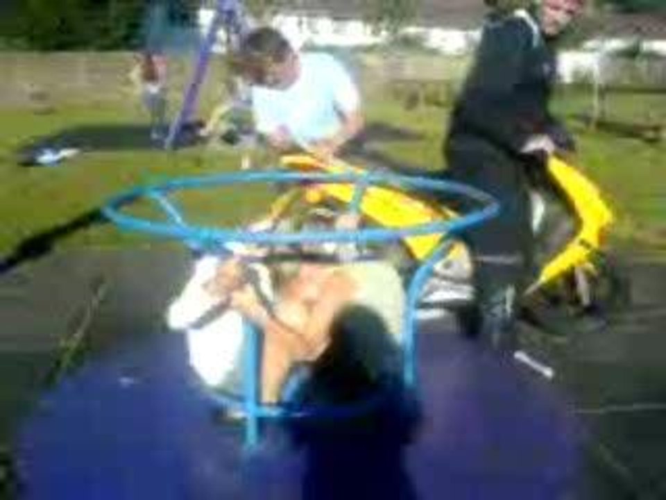 Force centrifuge dans un tourniquet