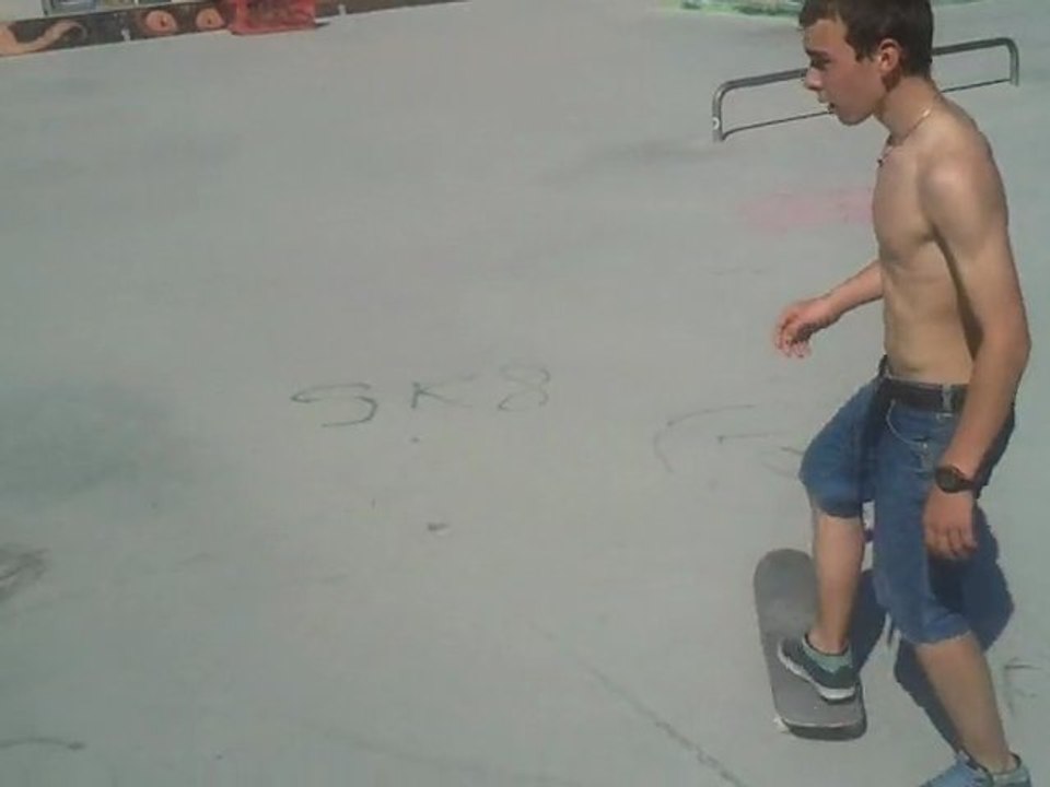 skate salon varyal kik flip