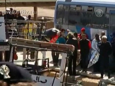 Лодка с беженцами перевернулась в открытом море