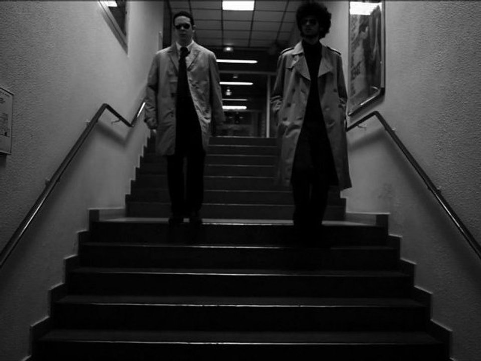 Deux flics qui font du bruit