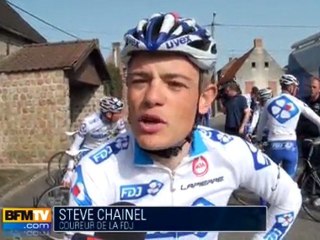 Le cycliste Guesdon en piste pour Paris-Roubaix