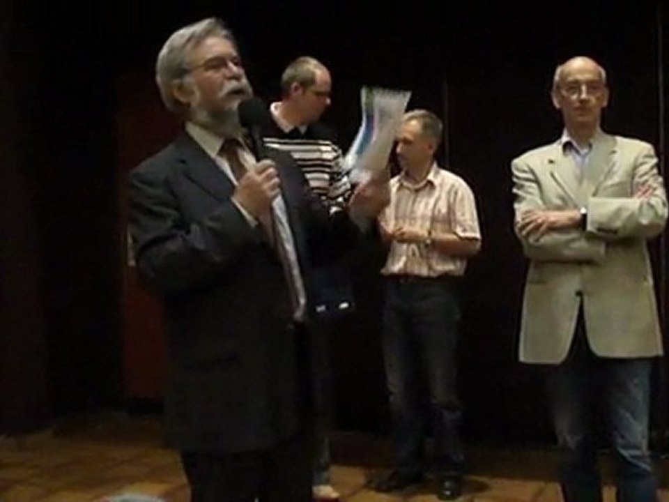2 06 04 11  Vernissage de l'EXPO Maxim's ARTS Vernouill(28)et