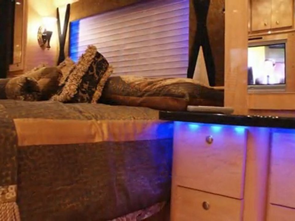 45' American Heritage Luxury RV Rental