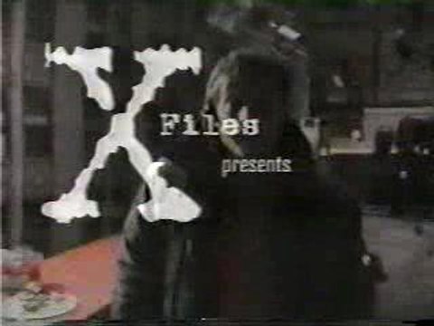 Gillian Anderson The X-Files Bloopers6