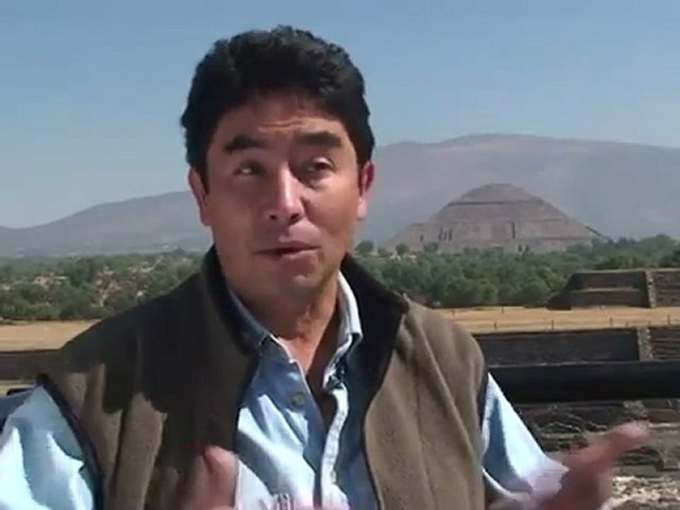 découverte d un tunnel sous une pyramide à Téotihuacan (mexique)