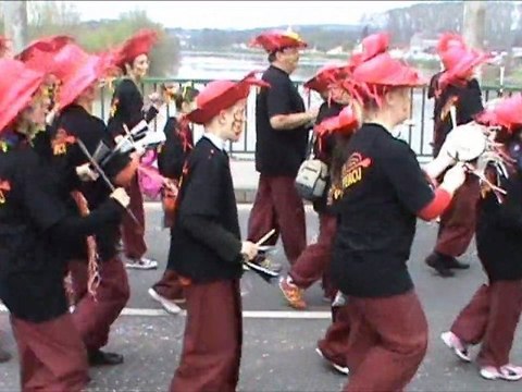 LES MACHINE'S PERCU - CARNAVAL DE DECIZE LE 03AVRIL 2011