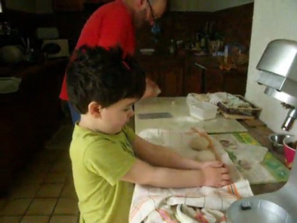 LE MITRON A SON PAPI 2