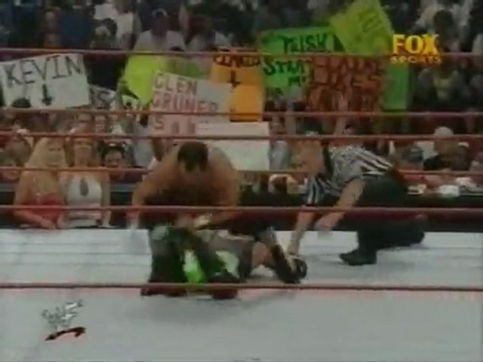 X-Pac vs Dean Malenko (RAW 6.12.2000)